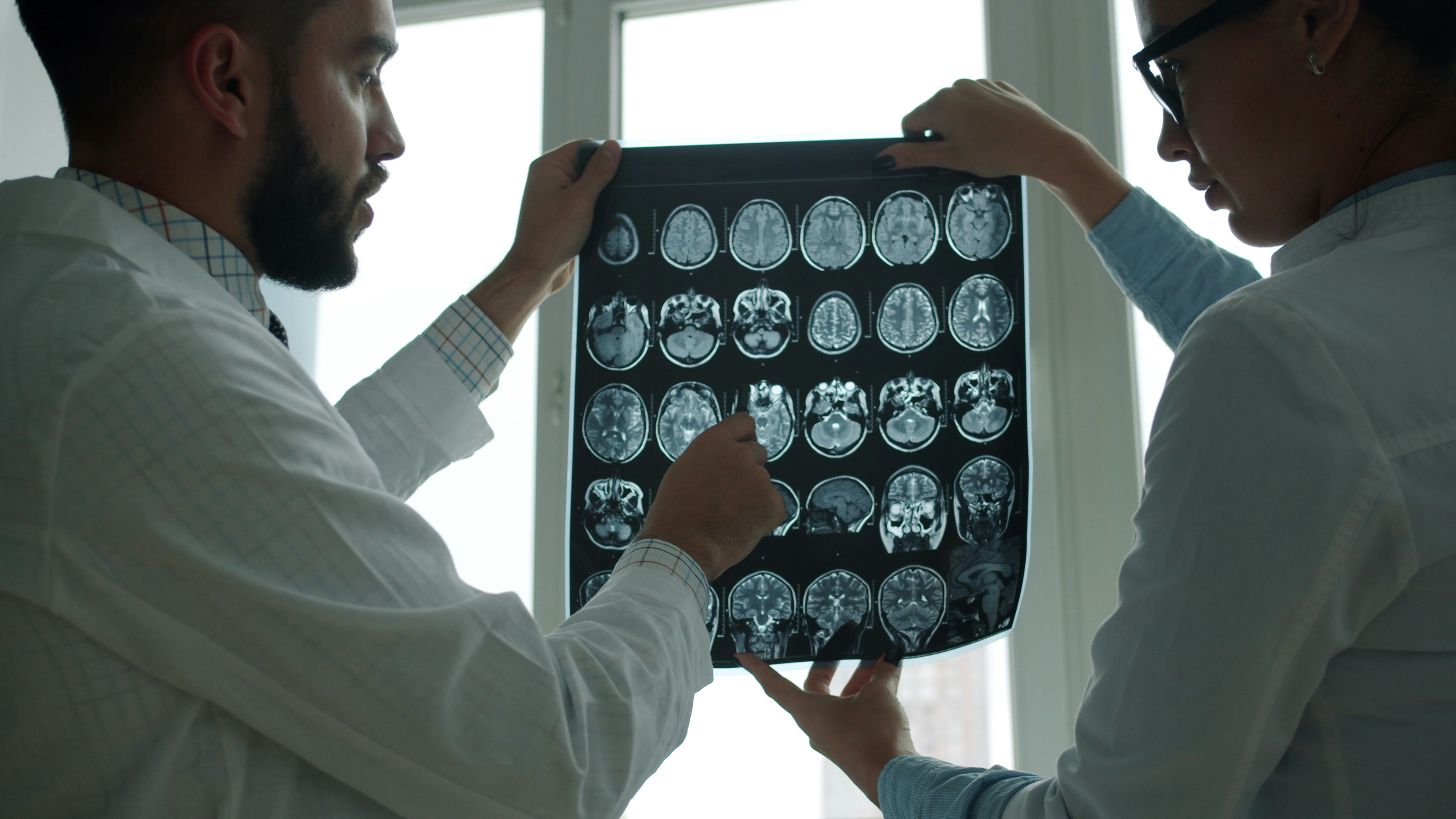 Medical data for research: reliable, compliant health data with MAGE-X